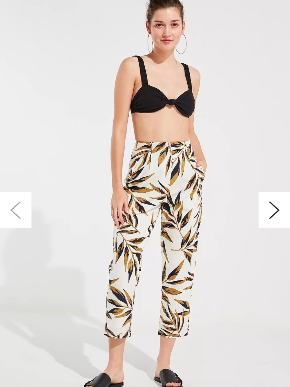 J.O.A. High Rise Crop Pant with Navy and Mustard Leaf Print Pockets Size Medium